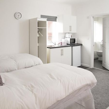 Tlk Apartments And Hotel - أوربنغتون المظهر الخارجي الصورة