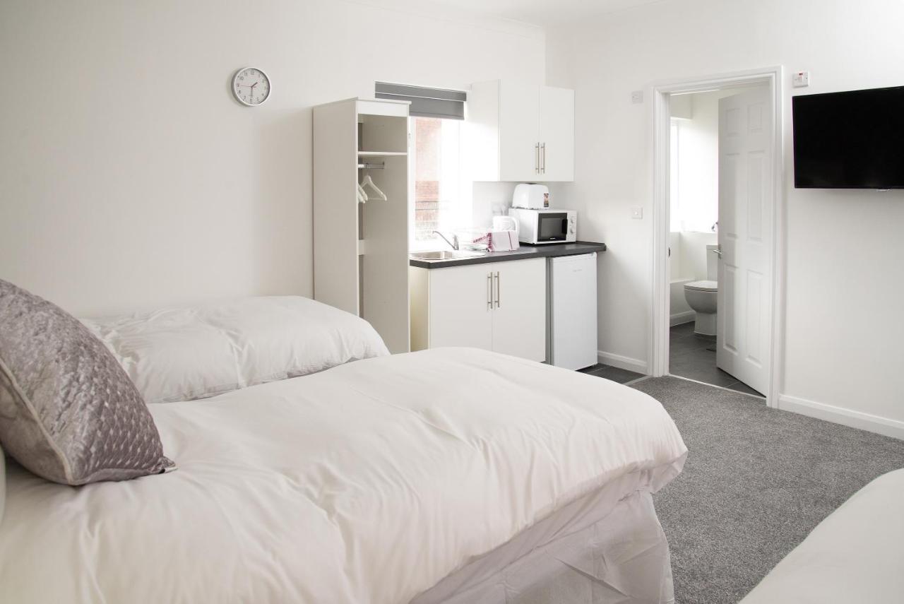 Tlk Apartments And Hotel - أوربنغتون المظهر الخارجي الصورة