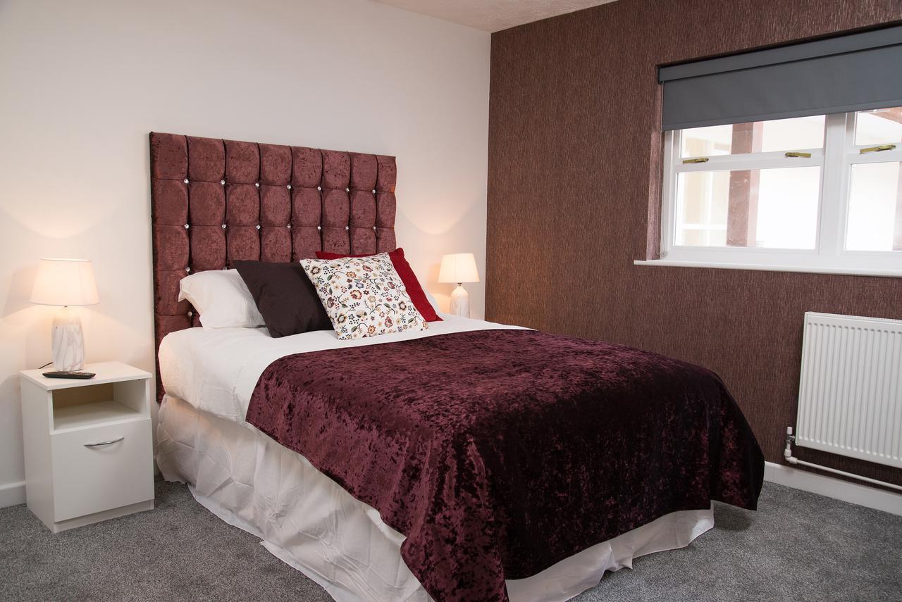 Tlk Apartments And Hotel - أوربنغتون المظهر الخارجي الصورة